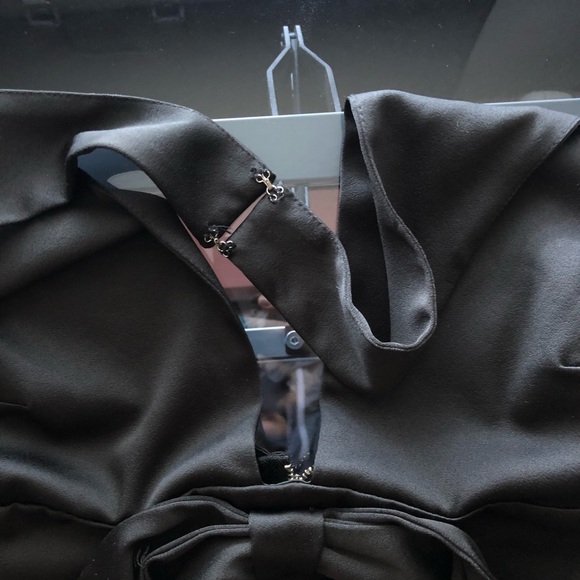 Missguided formal bow crop top, never been worn - Picture 4 of 7